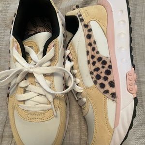 PUMA wild rider feline sneakers